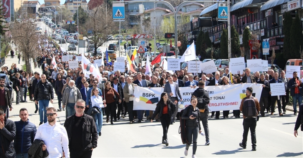 Nuk u plotesuan kerkesat, Sindikatat e Kosoves greve ne 12 Maj